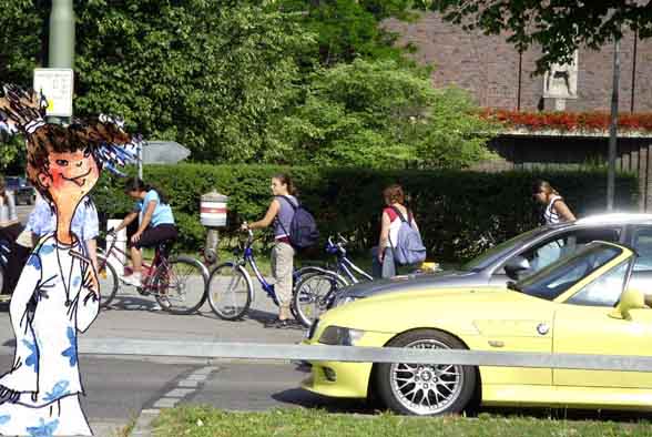 Steffi auf dem Weg zur Schule